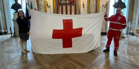 bandiera croce rossa
