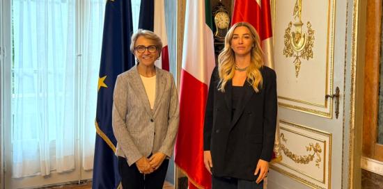 La sindaca Salis insieme all'ambasciatrice Descôtes