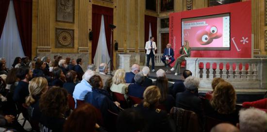 I saluti della sindaca Salis: in primo piano la platea della Sala del Minor Consiglio I saluti della sindaca Salis: in primo piano la platea della Sala del Minor Consiglio