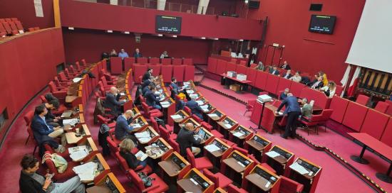La Sala Rossa all'inizio della commissione consiliare dedicata alla manutenzione della rete idrica