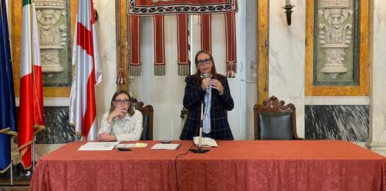 L'intervento dell'assessora al Commercio Tiziana Beghin durante la presentazione di ZAC nel Salone di Rappresentanza L'intervento dell'assessora al Commercio Tiziana Beghin durante la presentazione di ZAC nel Salone di Rappresentanza