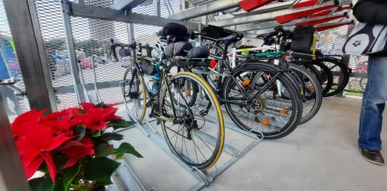 bici posteggiate nella velostazione di Brignole