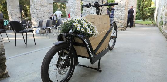 cargo bike