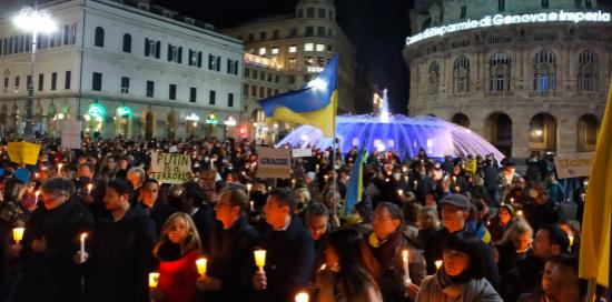 piazza De Ferrari piena di gente