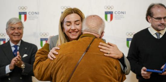 La sindaca Salis durante la cerimonia La sindaca Salis durante la cerimonia