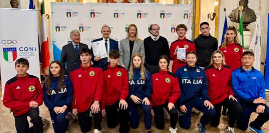 Un momento della cerimonia Un momento della cerimonia