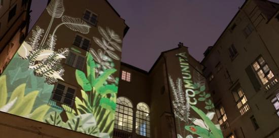 illuminazione artistica sulle facciate dei palazzi di piazza don gallo