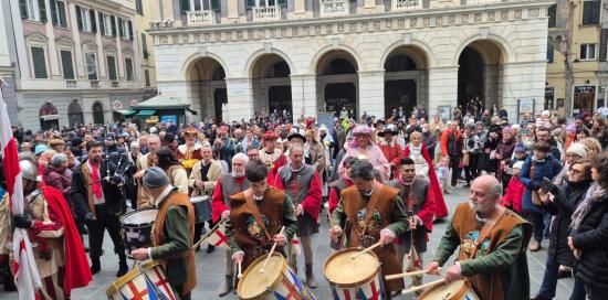 Tamburi e fiati in piazza San Lorenzo