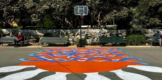 Il nuovo campetto da basket a un solo canestro per il gioco della pallacanestro 3x3