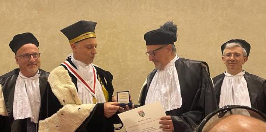 Ivano Fossati riceve la laurea