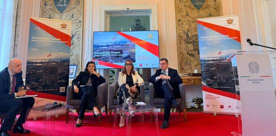 L'assessora Beghin durante l'evento a Varsavia