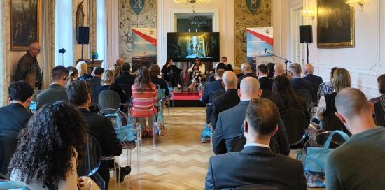 Il salone dell'Ambasciata d'Italia in Polonia durante l'evento dedicato a Genova