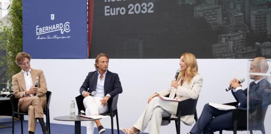 La sindaca Salis insieme ai dirigenti di Sampdoria e Genoa durante il dibattito sul futuro dello stadio Ferraris