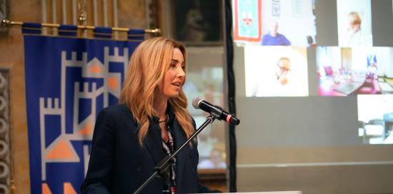 La sindaca Salis durante il suo intervento