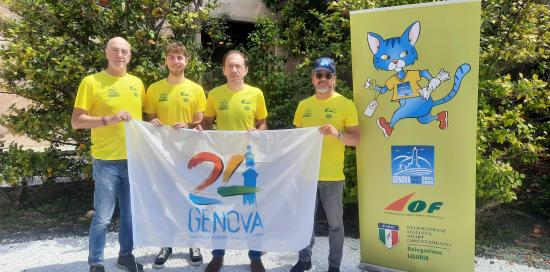 Foto di gruppo degli organizzatori della World Cup di Orienteering dopo la conferenza stampa a Tursi
