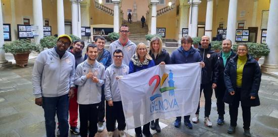 Fotoricordo dell'inaugurazione, si riconoscono anche la fotografa Cristina Corti e l'assessore Alessandra Bianchi