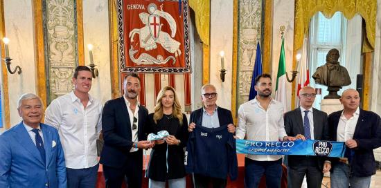 Foto di gruppo nel Salone di Rappresentanza: presenti tra gli altri la sindaca Salis, il presidente Felugo e Fondelli Foto di gruppo nel Salone di Rappresentanza: presenti tra gli altri la sindaca Salis, il presidente Felugo e Fondelli