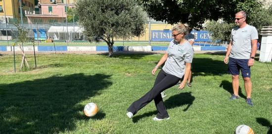 Calcio al pallone di foot golf