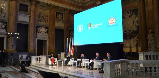 tavolo relatori con Marco Bucci tavolo relatori con Marco Bucci