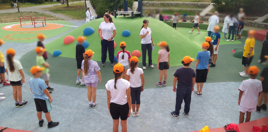 Un momento dell'attività ASL3 con i bimbi dell'IC Pra' - laboratorio di educazione fisico-motoria