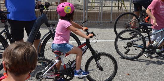 bimbi in bici