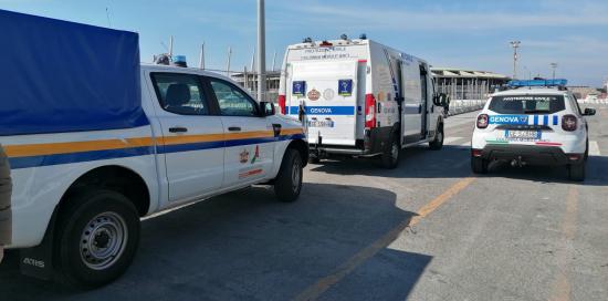 automezzi di protezione civile a piazzale Kennedy