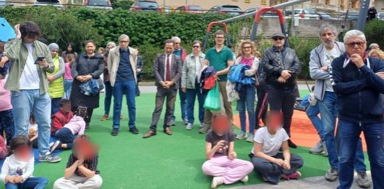 Le famiglie presenti all'inaugurazione