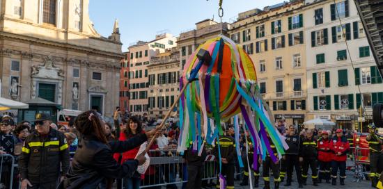 La pentolaccia in piazza Matteotti