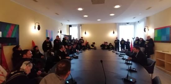 la riunione in sala giunta nuova