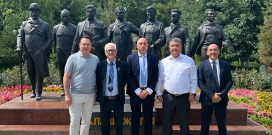 foto di gruppo in esterni