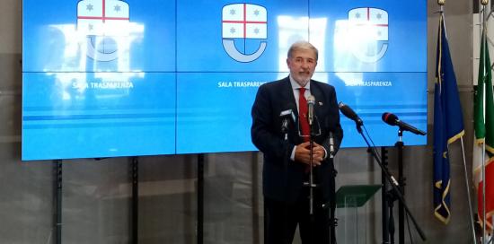 Sindaco Bucci nella Sala Trasparenza di Regione Liguria