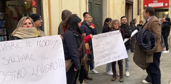 mascia con i lavoratori