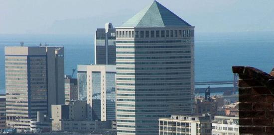 Il "Matitone" di Genova, sede di una parte degli uffici del Comune di Genova