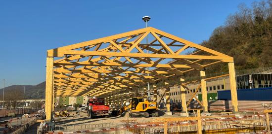 lo scheletro della nuova struttura per il mercato dei fiori