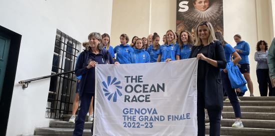 Il Ct della Nazionale riceve la bandiera Ocean race