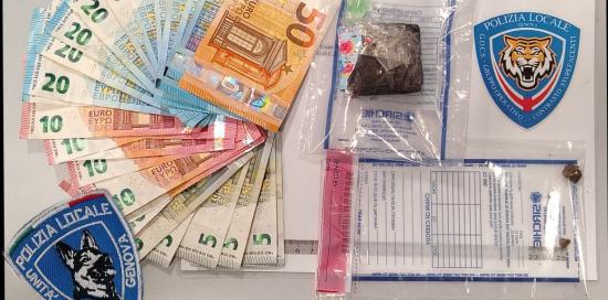 Banconote e sostanze stupefacenti sequestrate dalla Polizia Locale