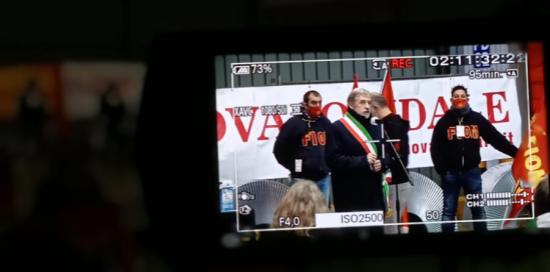 Il sindaco Marco Bucci alla cerimonia nello stabilimento di Cornigliano