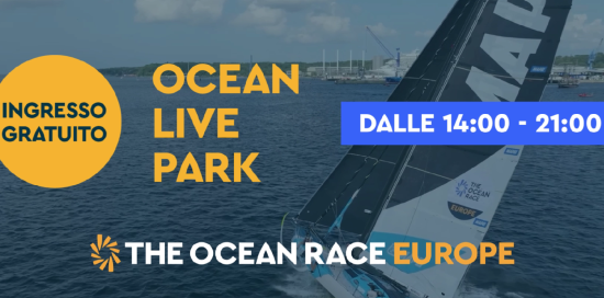 Sfondo di una barca a vela sul mare, in sovrimpressione la scritta Ocean Live Park