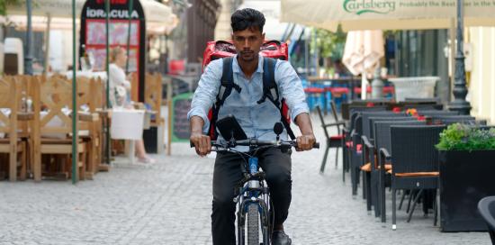 Un rider al lavoro (Foto di Mircea https://street.go.ro da Pixabay)