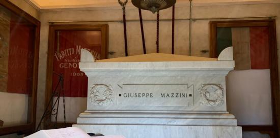 Tomba Giuseppe Mazzini (foto di repertorio)