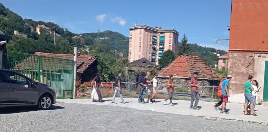 Un momento dell'ultima passeggiata in via San Quirico, sempre in Valpolcevera