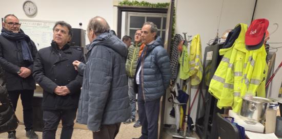 L'assessore Ferrante in via Canevari durante il suo tour delle associazioni di Protezione civile