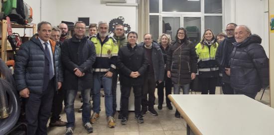 L'assessore Ferrante in via Canevari durante il suo tour delle associazioni di Protezione civile