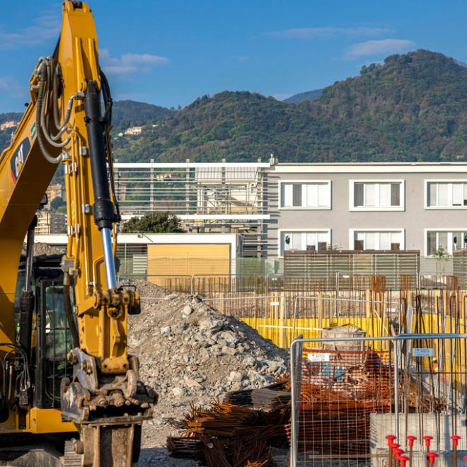 Piscina Comunale Nicola Mameli esterno cantiere per la manutenzione straordinaria 
