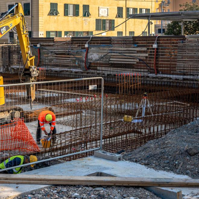 Piscina Comunale Nicola Mameli esterno cantiere per la manutenzione straordinaria 