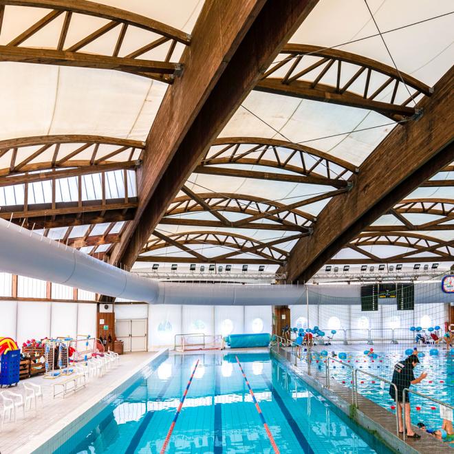 Interno del  Polo Sportivo Di Genova Prà, interventi per la manutenzione alla copertura 