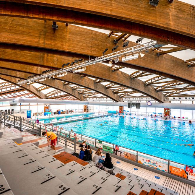Interno del  Polo Sportivo Di Genova Prà, interventi per la manutenzione alla copertura 