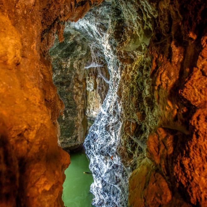 Villa Pallavicini, le grotte