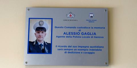 La targa in memoria di Alessio Gaglia