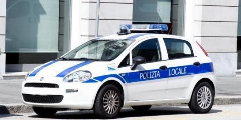 Auto della Polizia Locale (foto di repertorio)